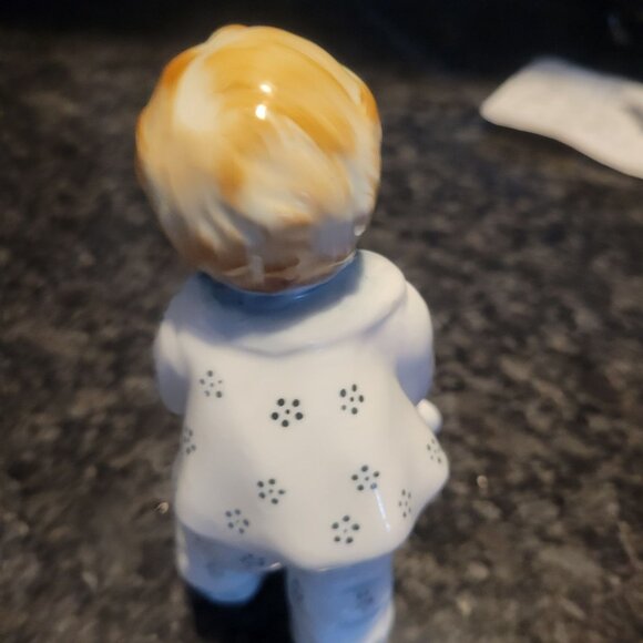 Vintage Porcelain Boy Figurine Holding Sword & Key - Picture 3 of 14